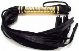 Черная кожаная плеть с золотой ручкой
