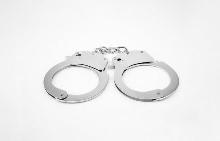 Металлические наручники Luv Punish Cuffs